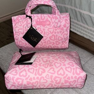 NWT, Rachel Roy  cosmetic travel  set in a cute pink heart print.